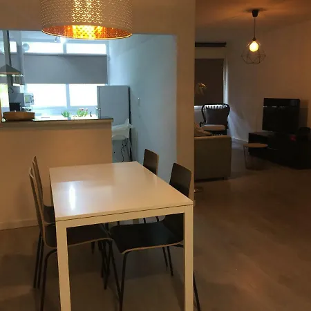 Entre O Mar E Lisboa *