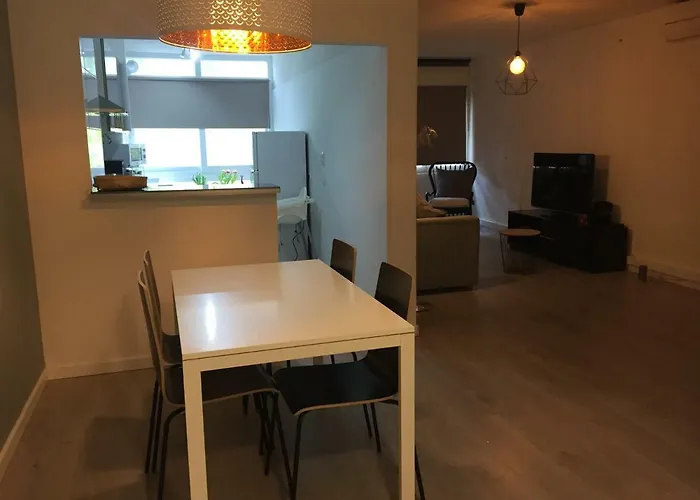 Entre O Mar E Lisboa *